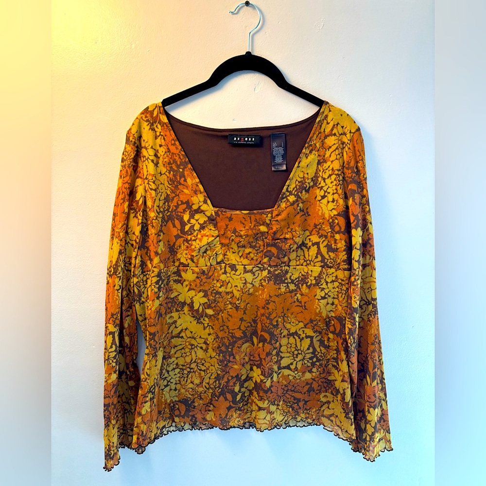 Vintage Women's Floral Long Sleeve Top